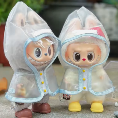 Transparenter Regenmantel für Labubu Figuren – Schutzjacke mit Kapuze